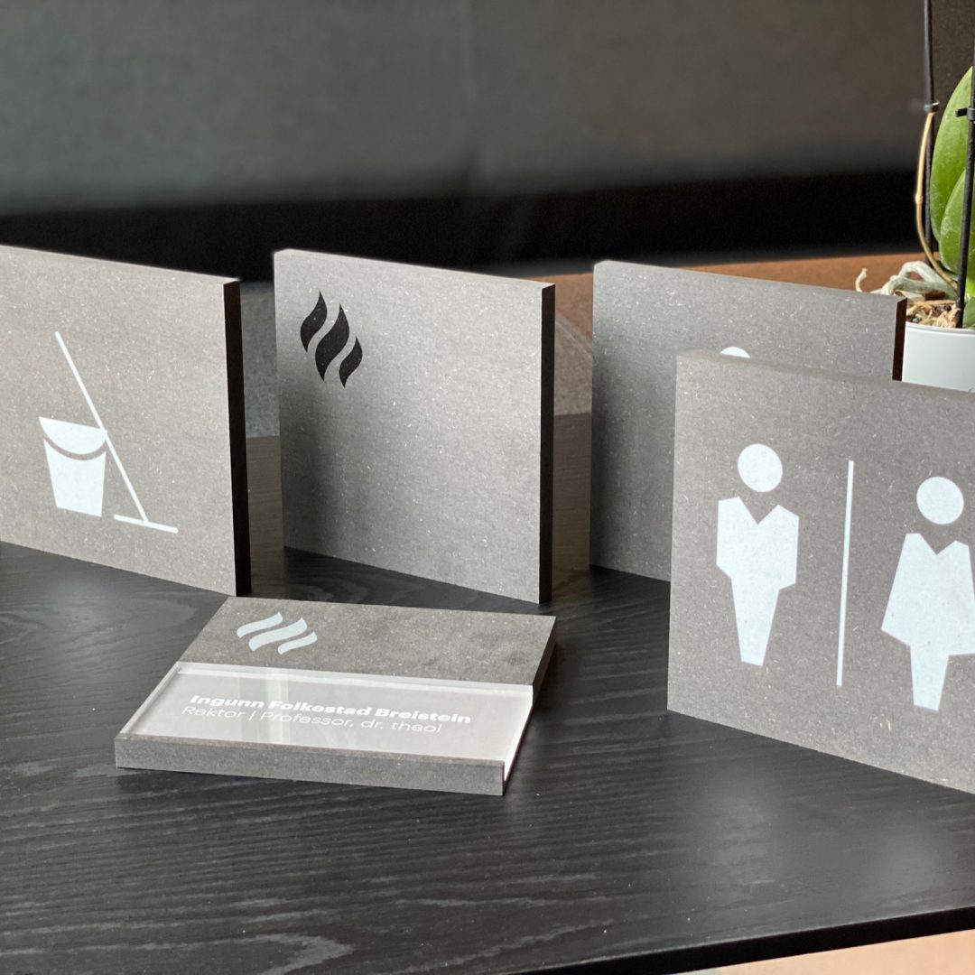 22AACC1D-1626-402C-86E7-0688DB0CEC38